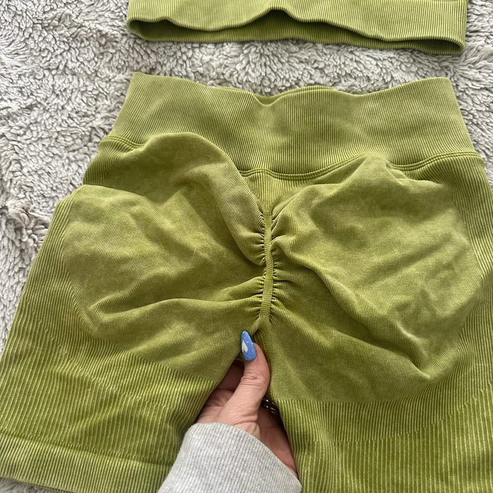 Green Ribbed Two-Piece Set medium - Picture 4 of 4
